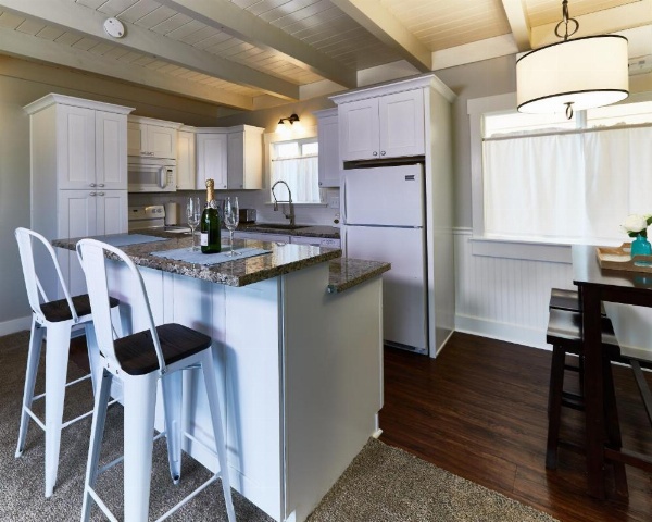 Pleasant Inn image 24