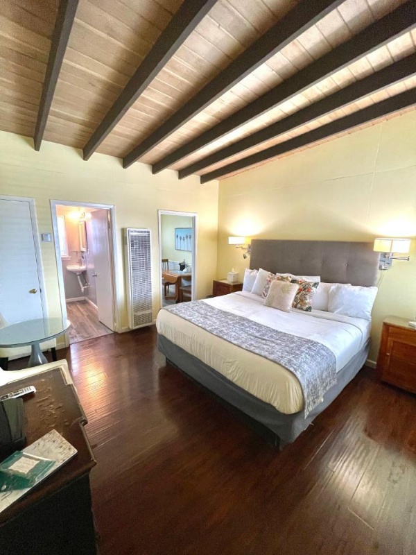 Pleasant Inn image 30